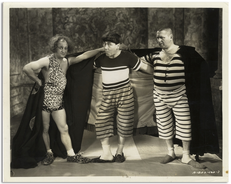 10 x 8 Glossy Photo From the 1935 Three Stooges Film Restless Knights -- Very Good Condition
